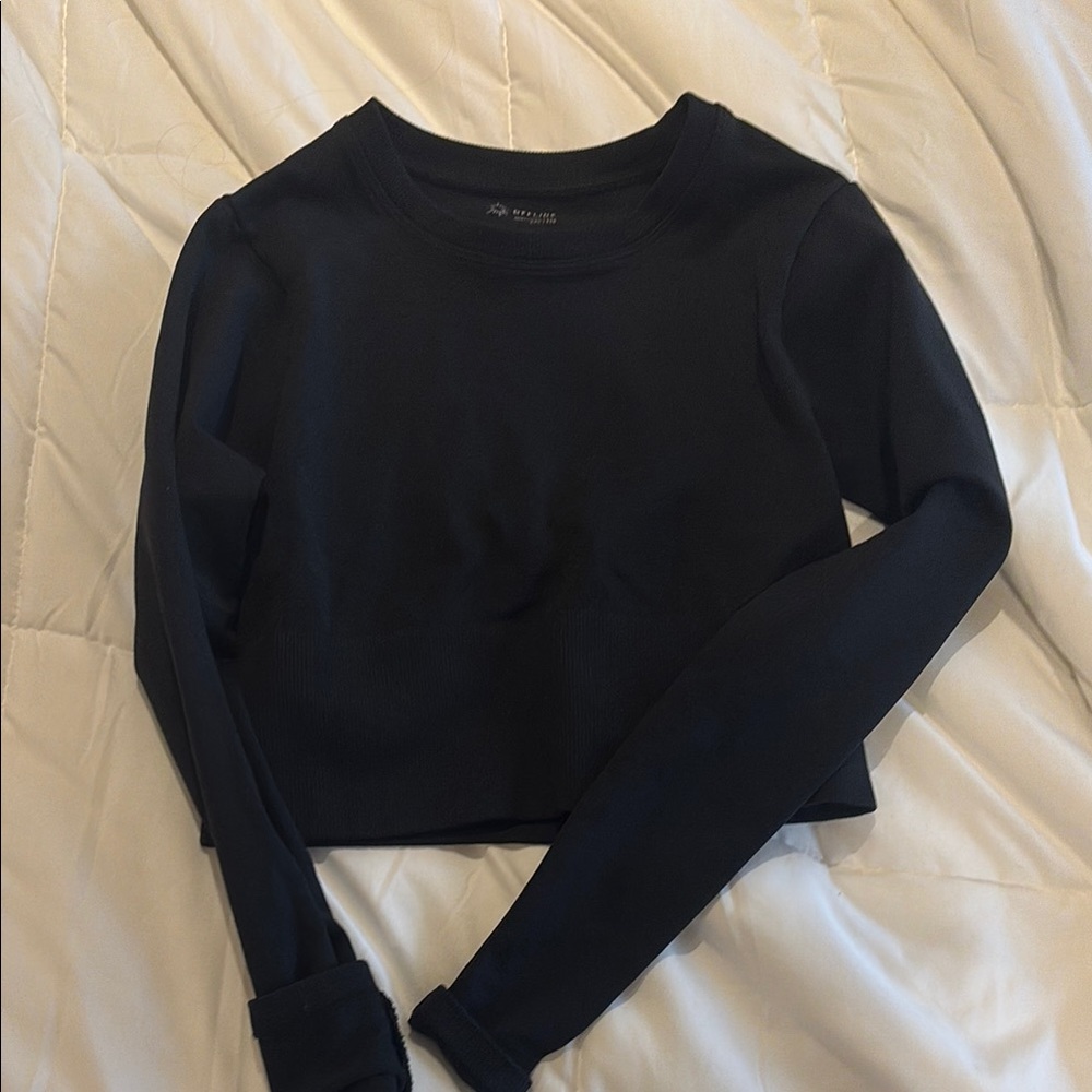 OFFLINE By Aerie Sidewalk Seamless Long Sleeve Cropped T-Shirt